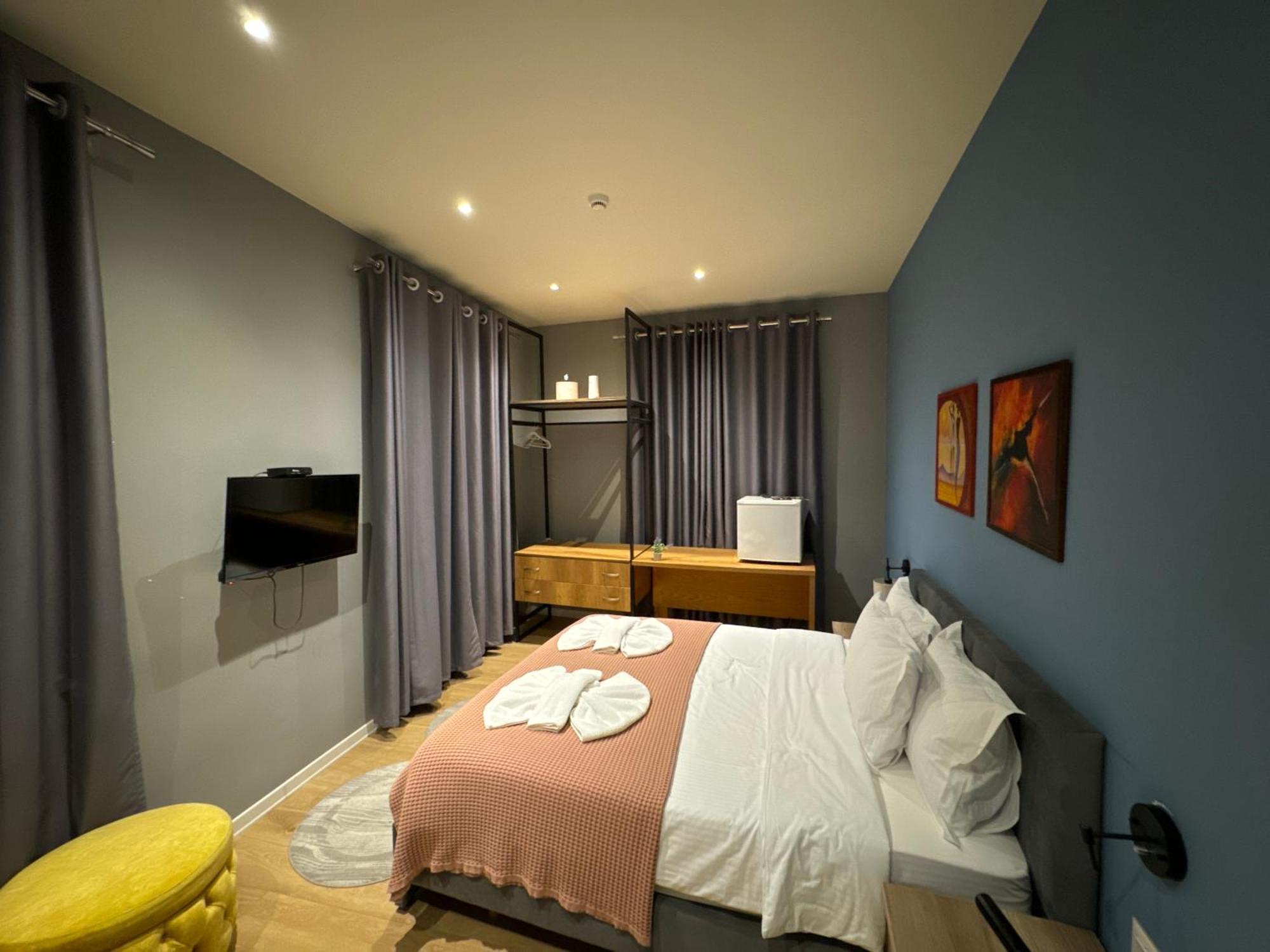 Hotel Tirona Tirana Zewnętrze zdjęcie