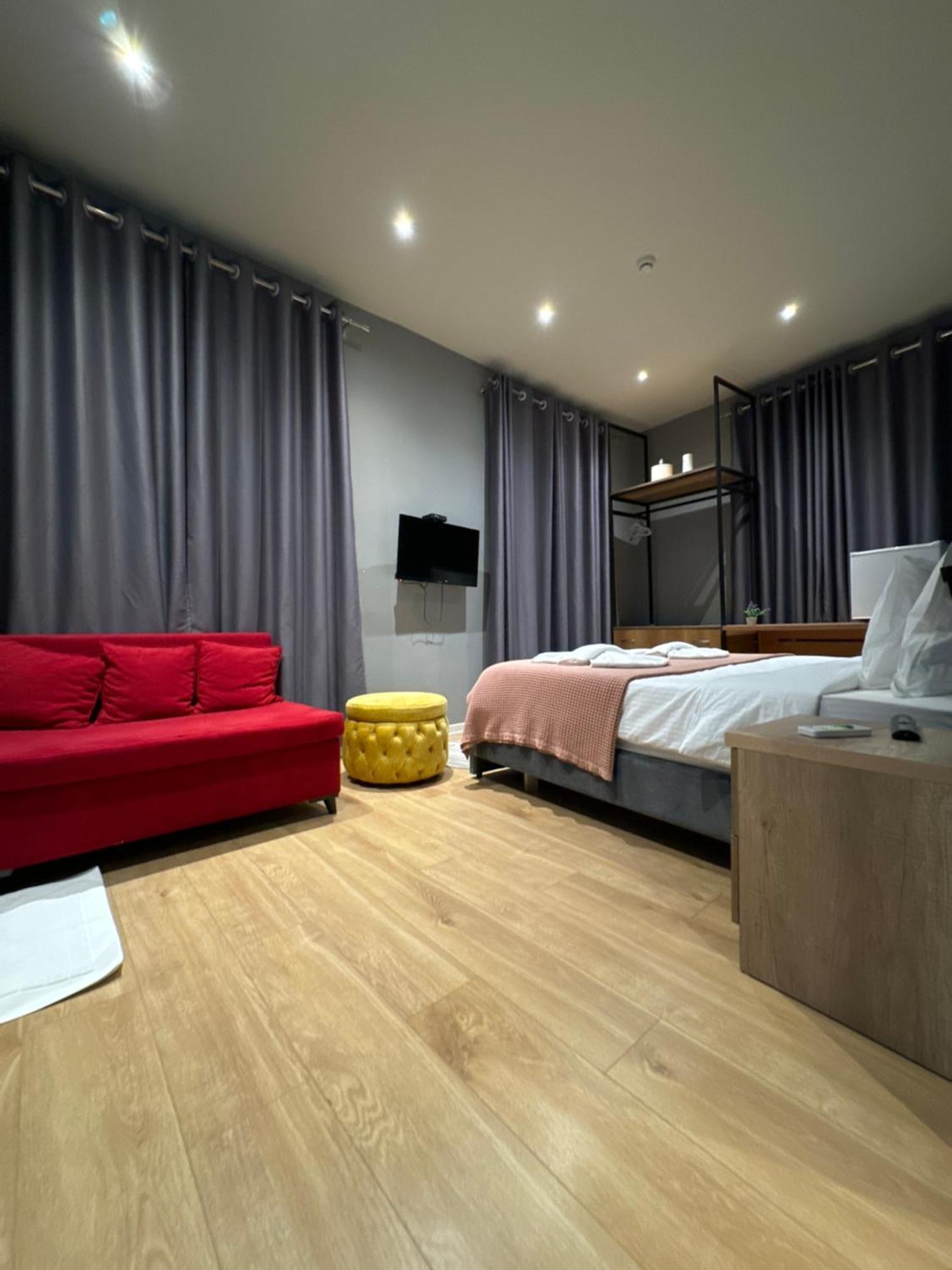Hotel Tirona Tirana Zewnętrze zdjęcie