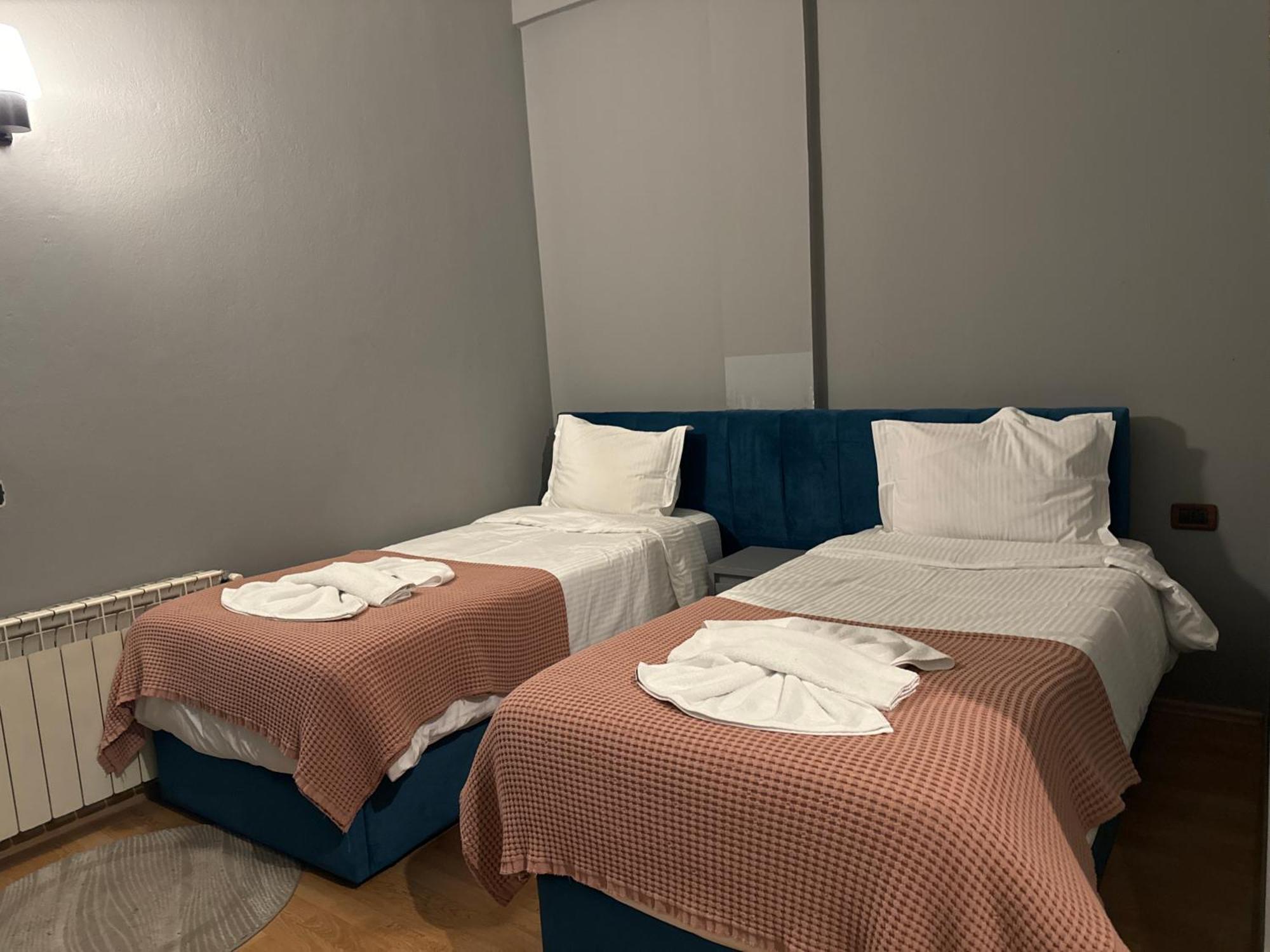 Hotel Tirona Tirana Zewnętrze zdjęcie