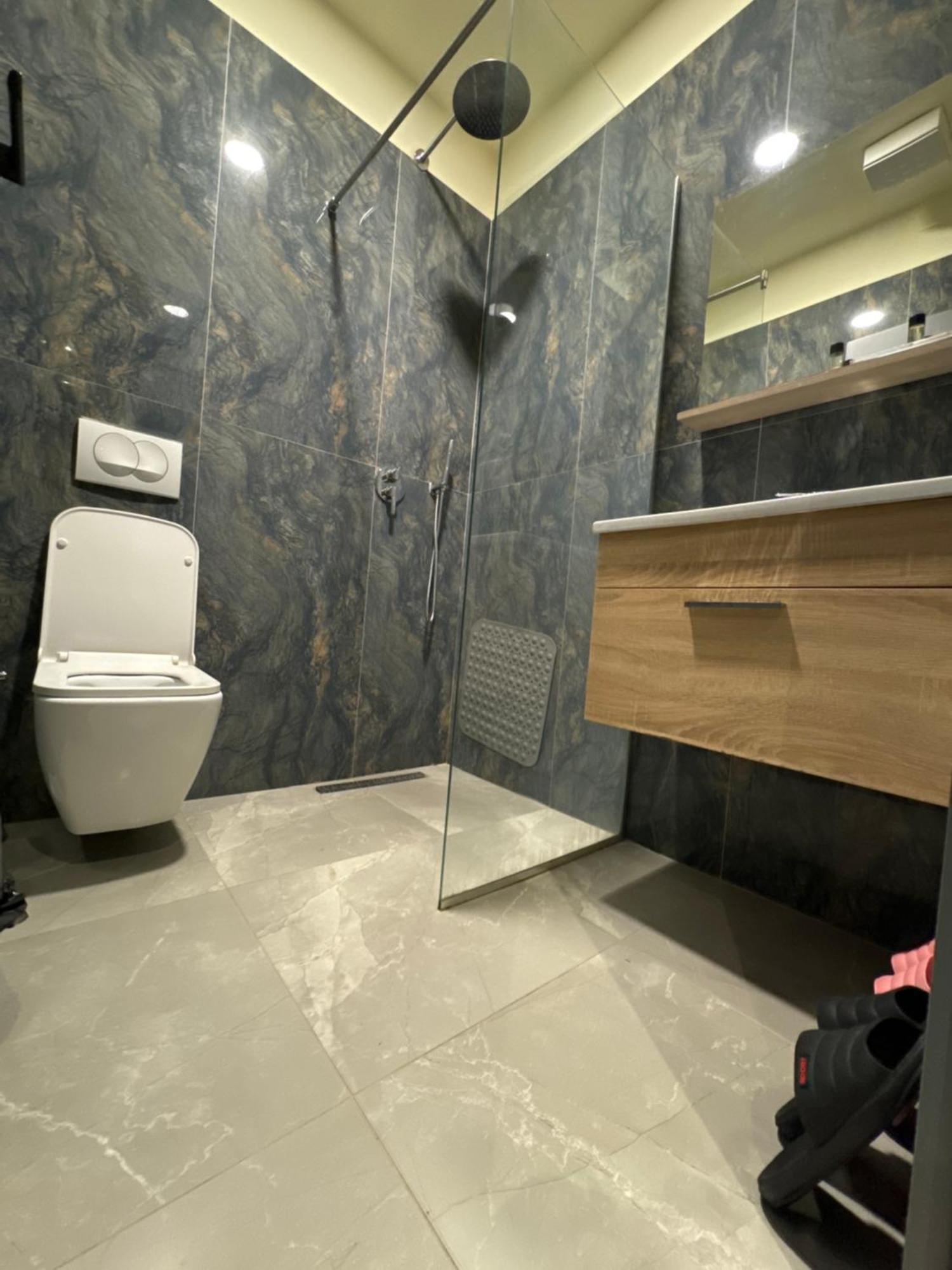 Hotel Tirona Tirana Zewnętrze zdjęcie