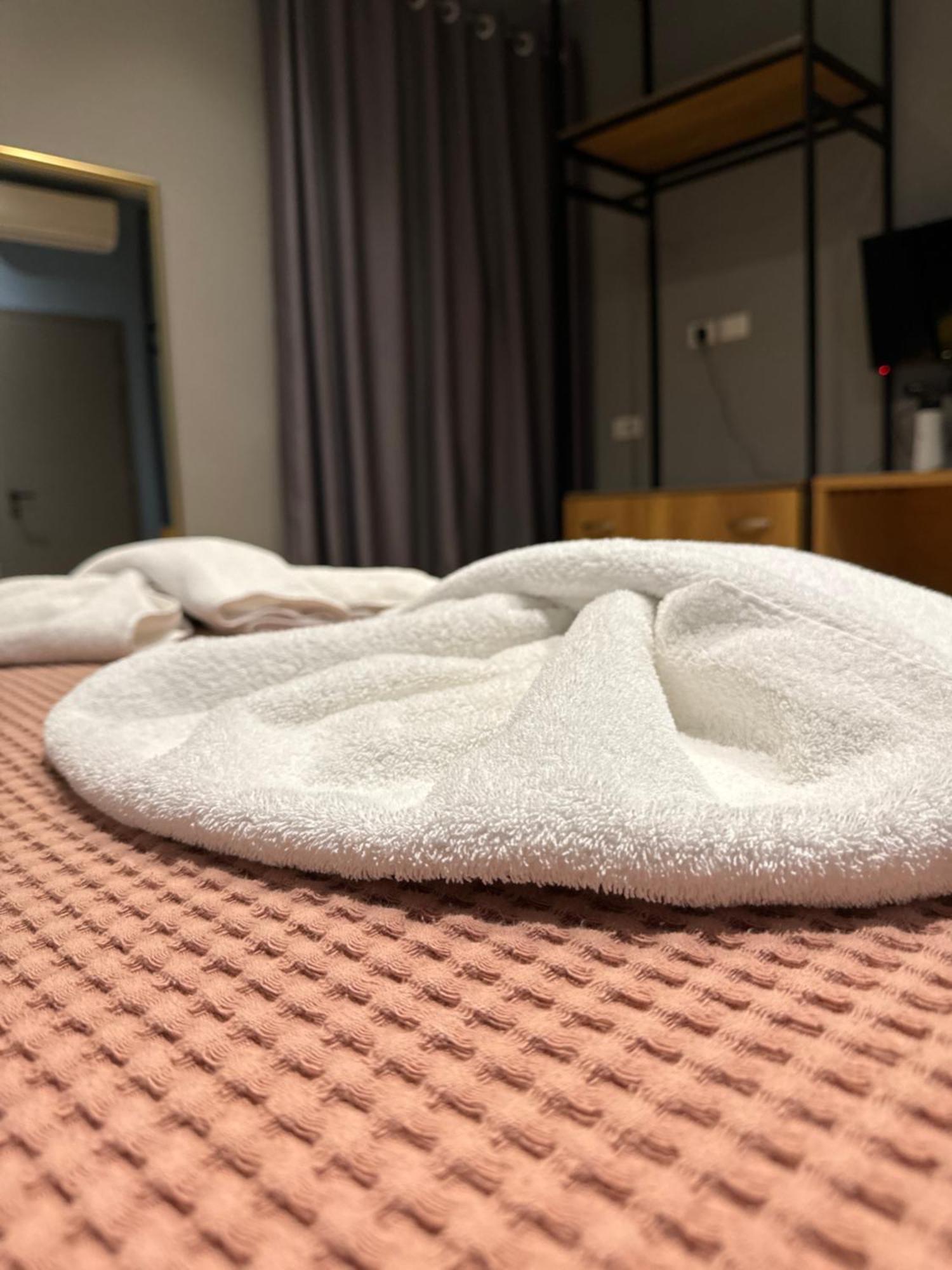 Hotel Tirona Tirana Zewnętrze zdjęcie
